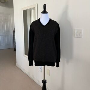 💯 pure wool sweater size medium